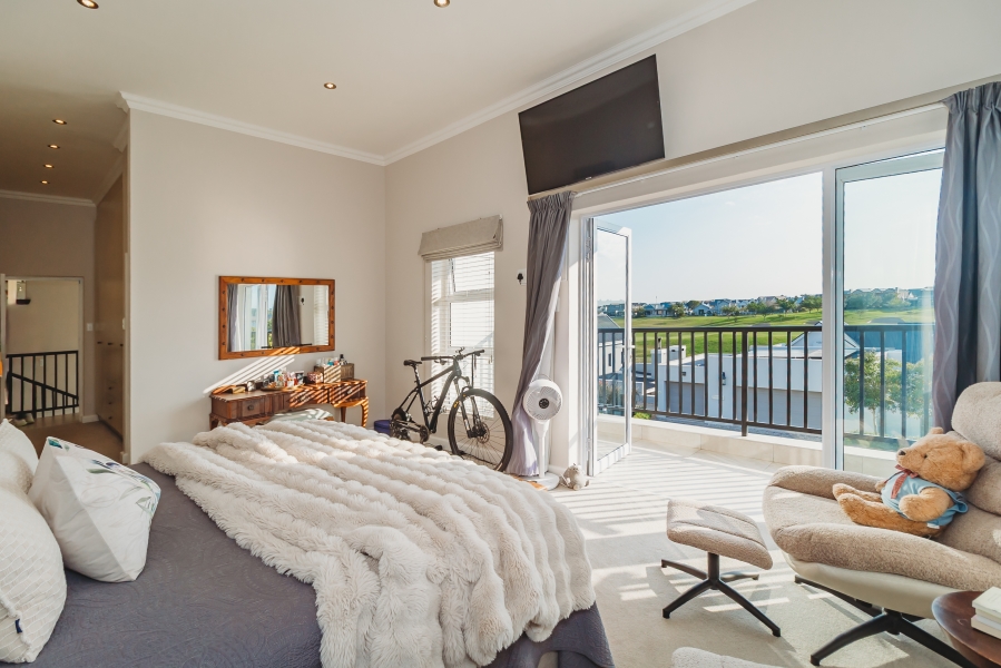 4 Bedroom Property for Sale in Kingswood Golf Estate Western Cape